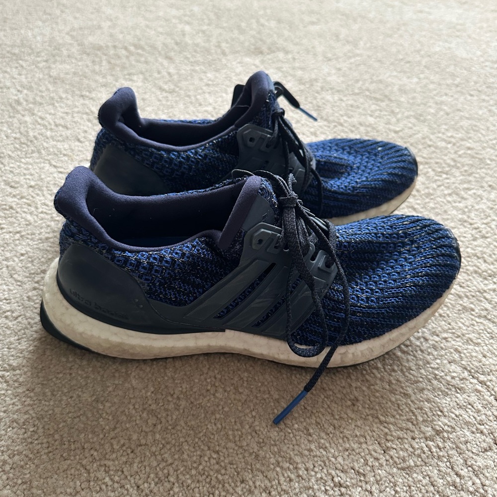 Adidas Ultra-boost Youth Boys shoes, blue/black speckled, Size 4.5 youth